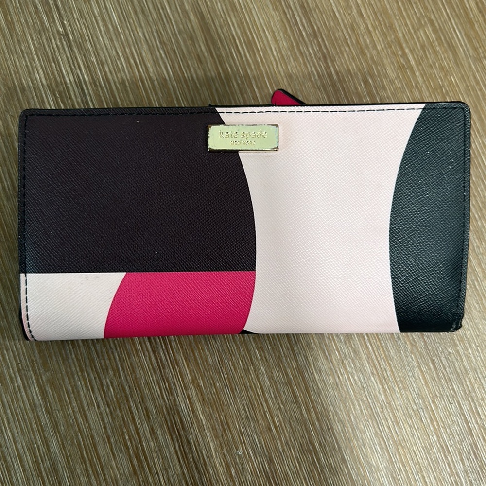 Kate Spade Wallet - Picture 2 of 4